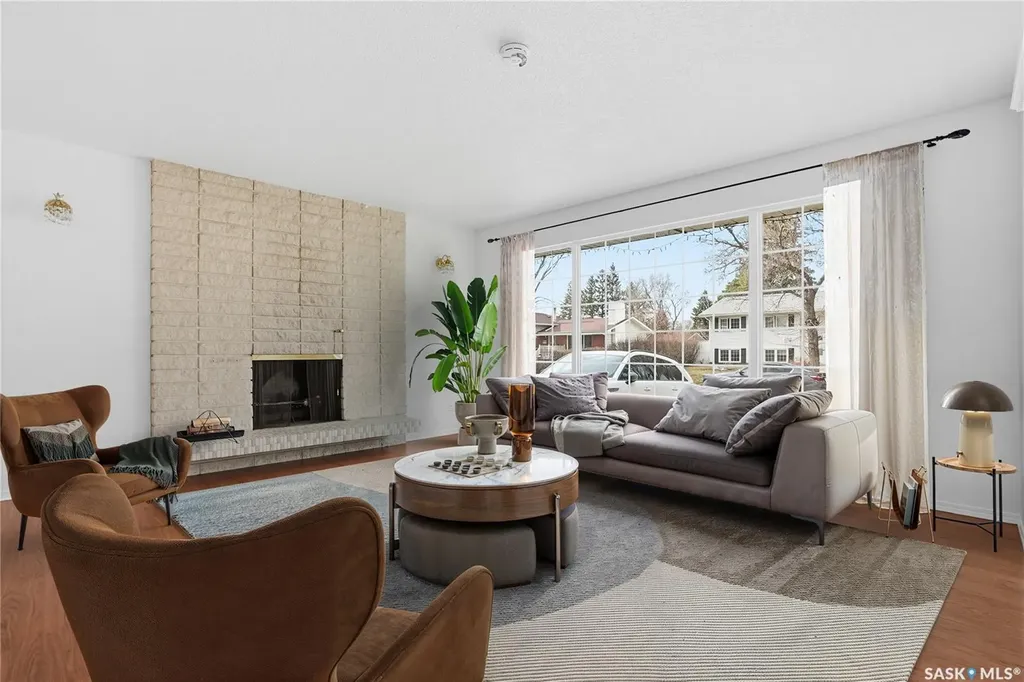 1044 East Centre Saskatoon SK S7J 3A3