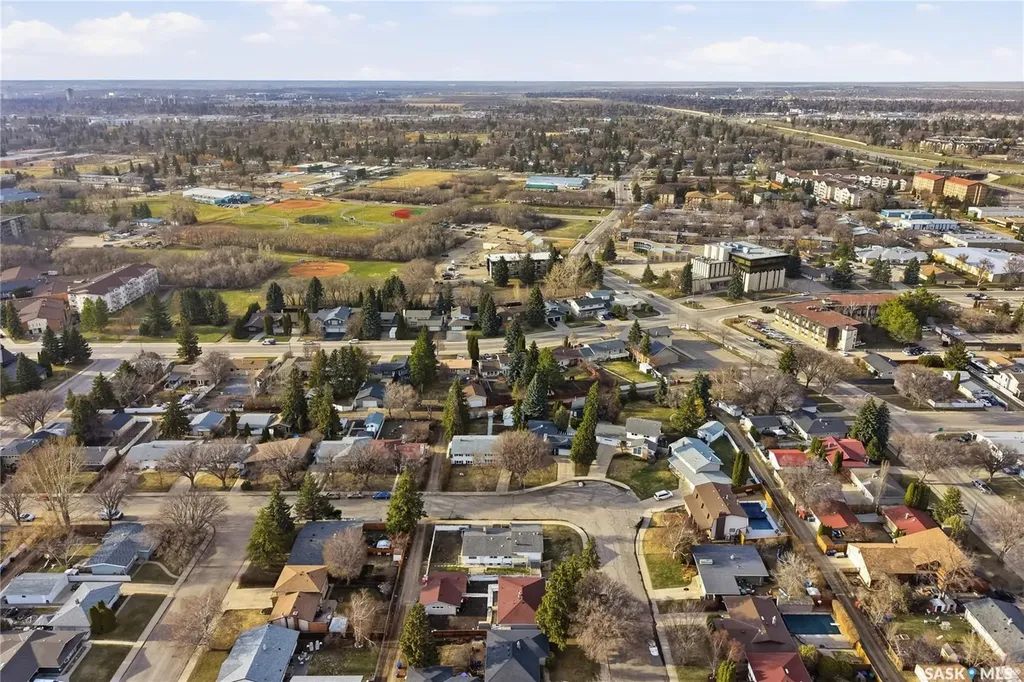 1044 East Centre Saskatoon SK S7J 3A3