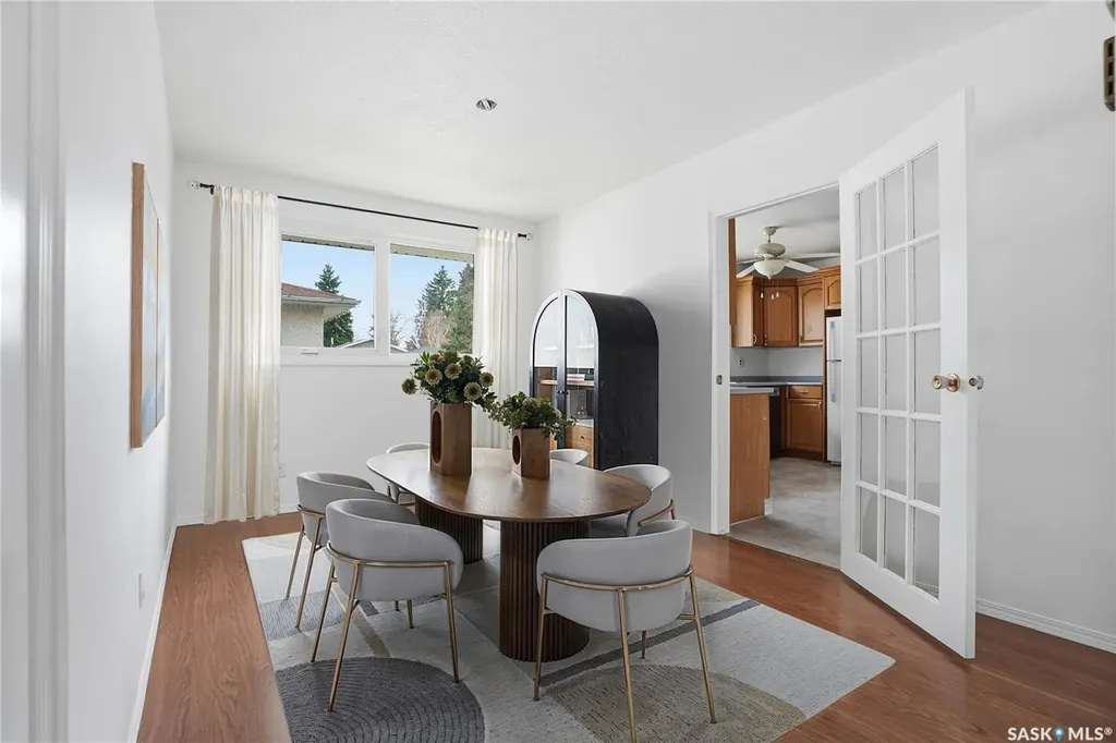 1044 East Centre Saskatoon SK S7J 3A3