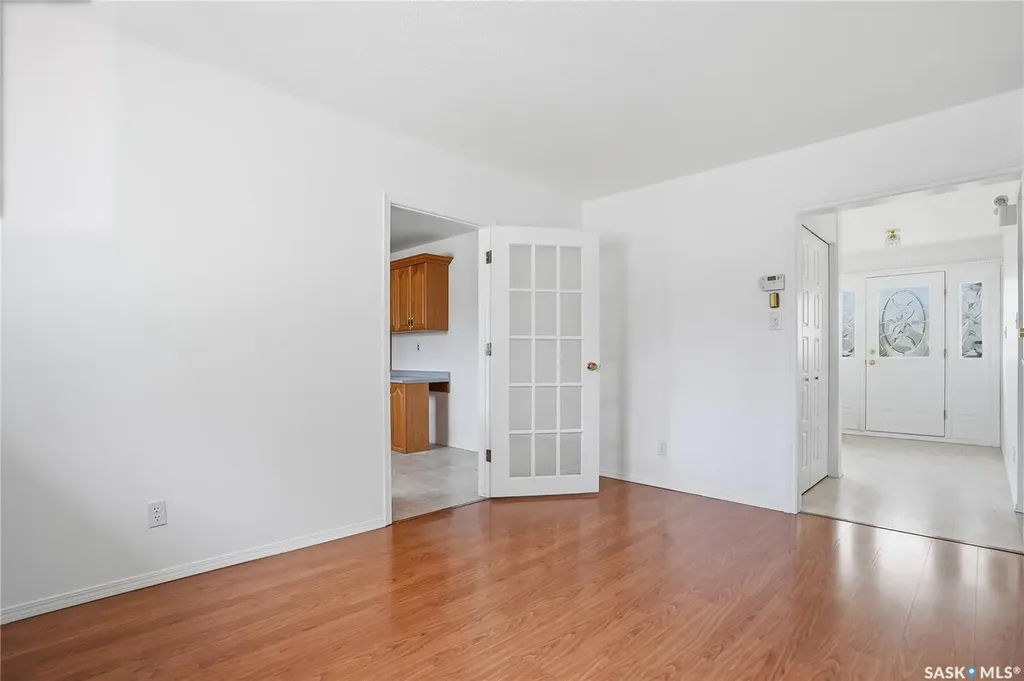 1044 East Centre Saskatoon SK S7J 3A3