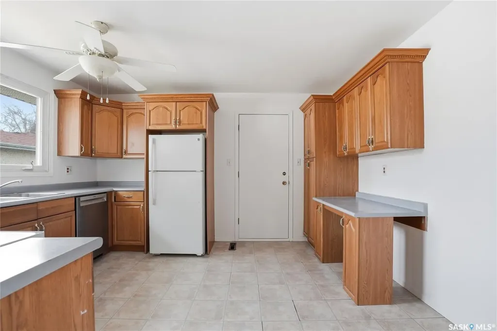 1044 East Centre Saskatoon SK S7J 3A3