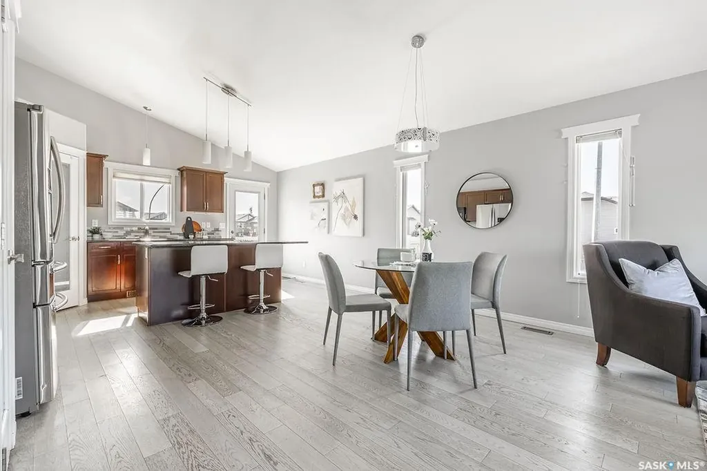 327 Roy Crescent Saskatoon SK S7W 0L1
