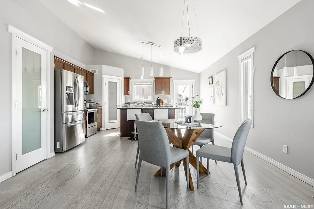 327 Roy Crescent Saskatoon SK S7W 0L1