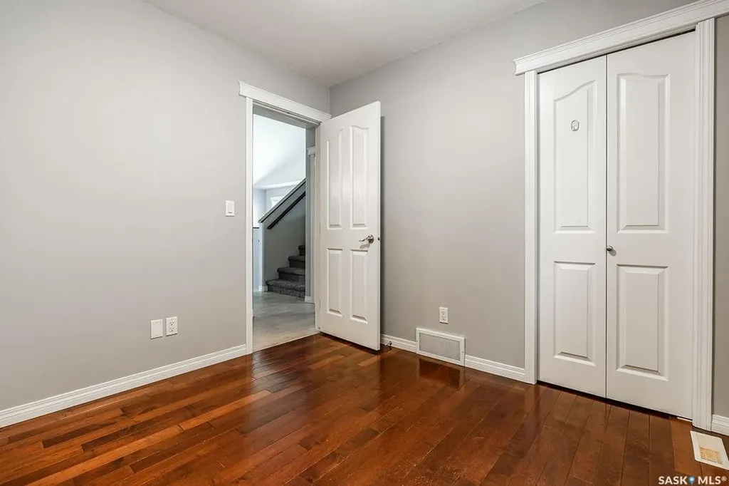 327 Roy Crescent Saskatoon SK S7W 0L1