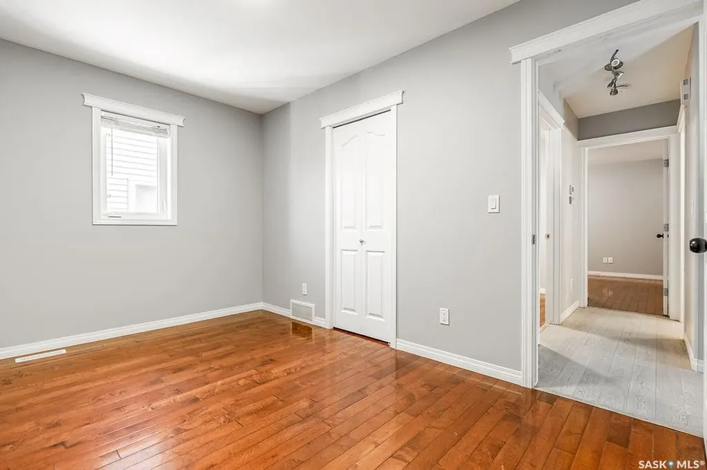 327 Roy Crescent Saskatoon SK S7W 0L1