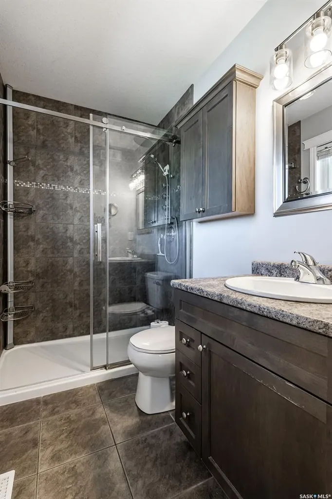 327 Roy Crescent Saskatoon SK S7W 0L1