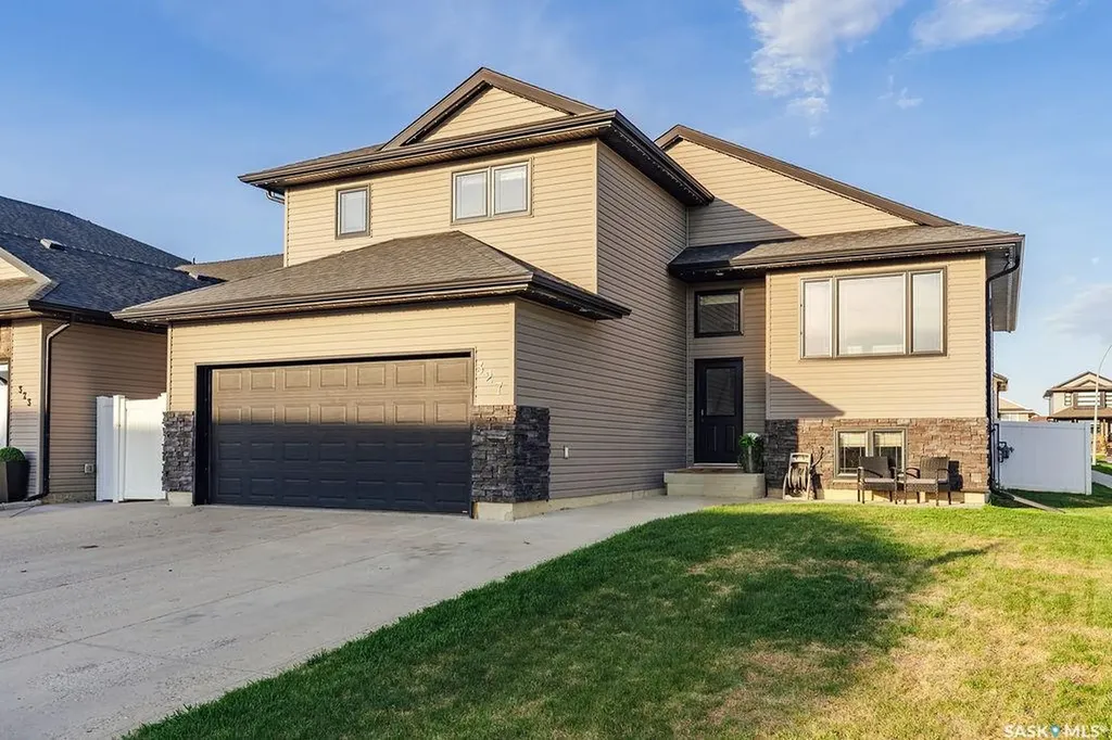 327 Roy Crescent Saskatoon SK S7W 0L1