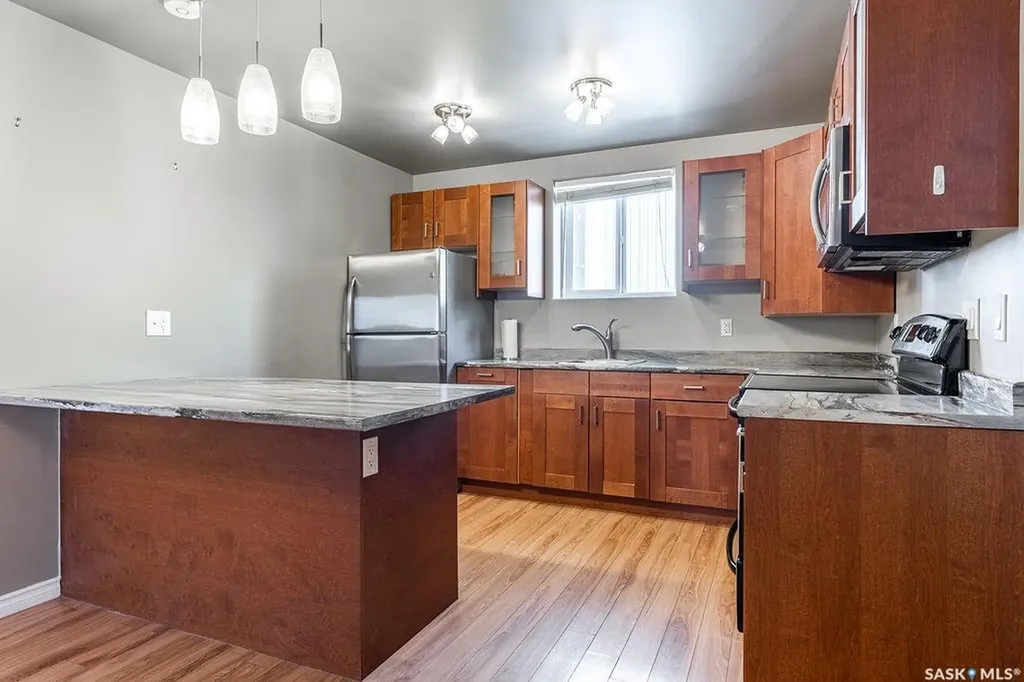 327 Roy Crescent Saskatoon SK S7W 0L1