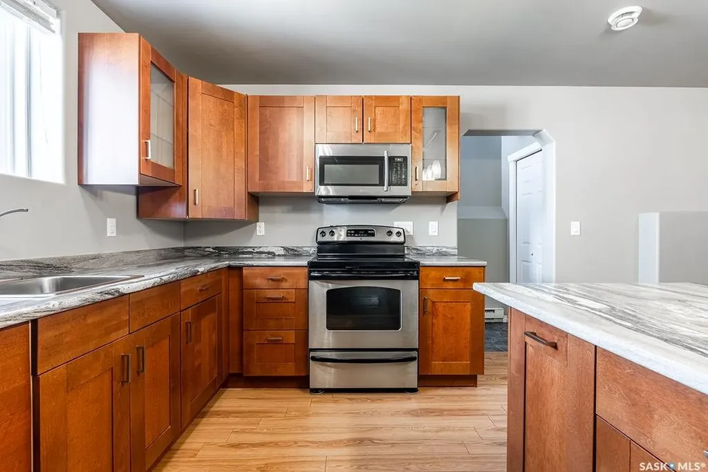 327 Roy Crescent Saskatoon SK S7W 0L1