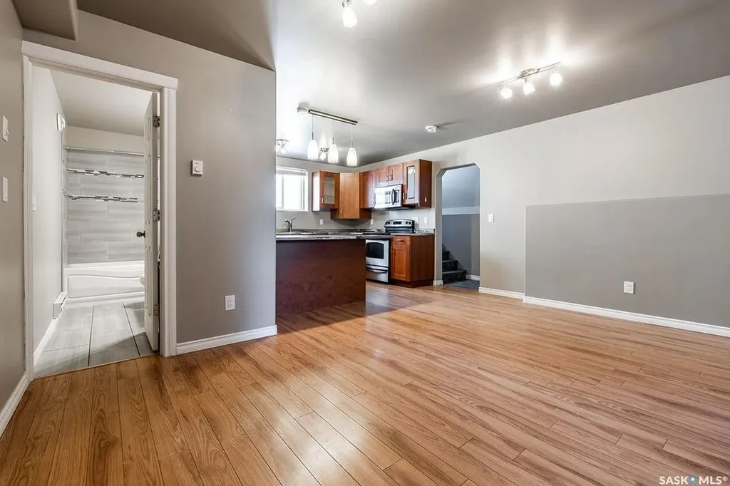 327 Roy Crescent Saskatoon SK S7W 0L1
