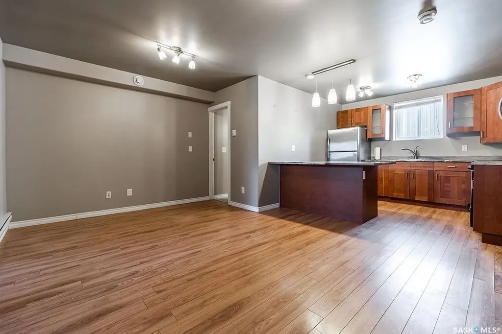 327 Roy Crescent Saskatoon SK S7W 0L1