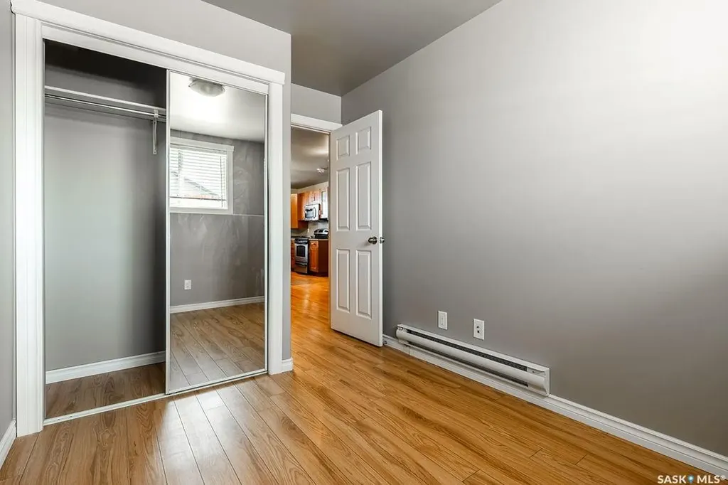 327 Roy Crescent Saskatoon SK S7W 0L1