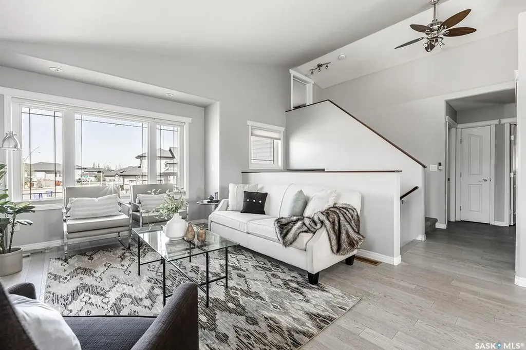327 Roy Crescent Saskatoon SK S7W 0L1