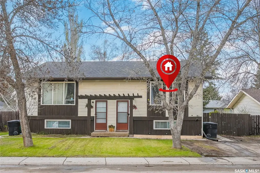 839 Kingsmere Boulevard Saskatoon SK S7J 4C4