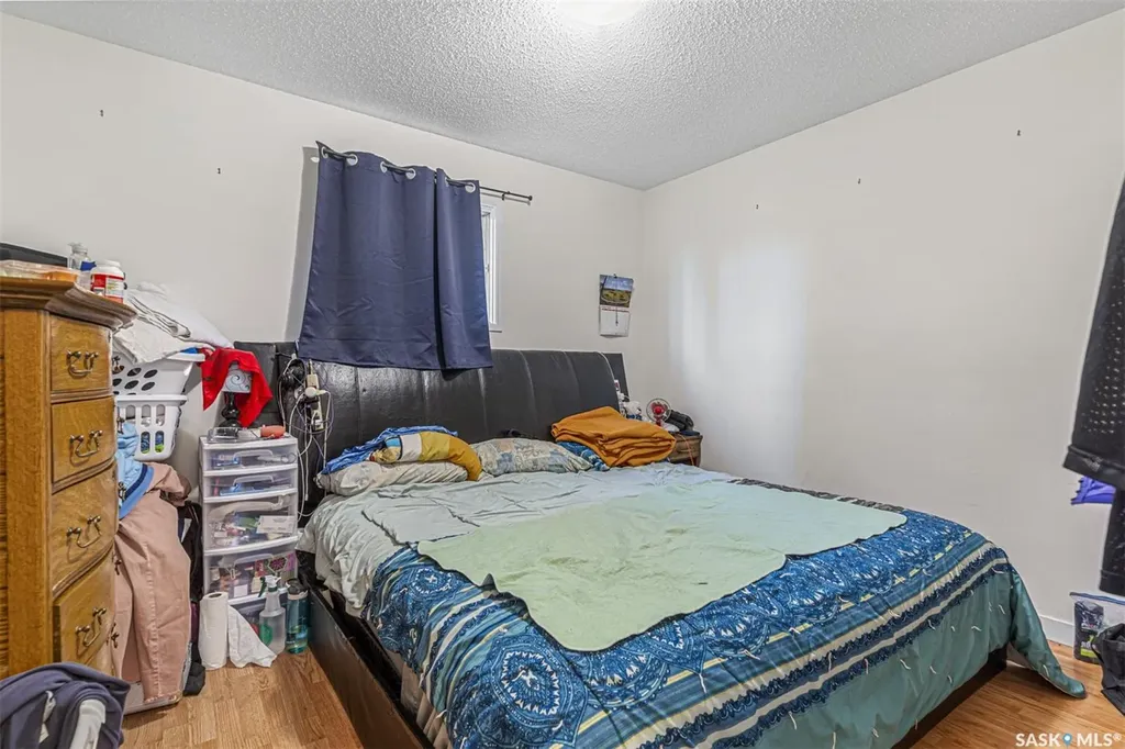 839 Kingsmere Boulevard Saskatoon SK S7J 4C4
