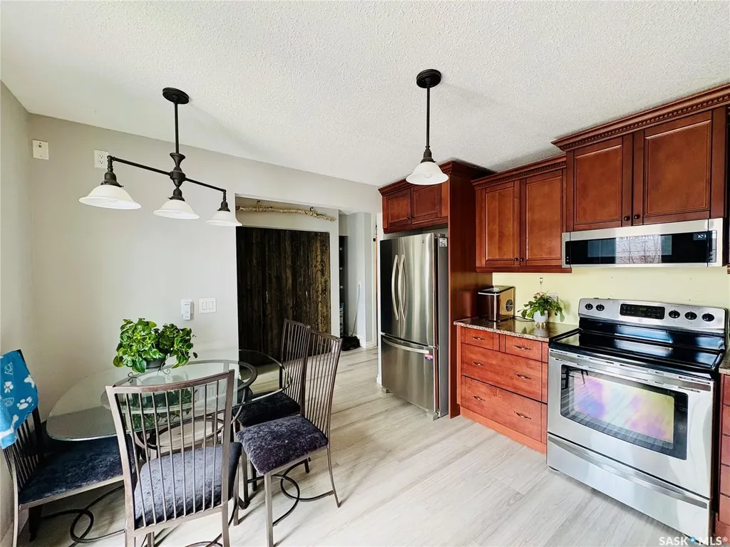 1230 Chaplin Street E Swift Current SK S9H 1K1