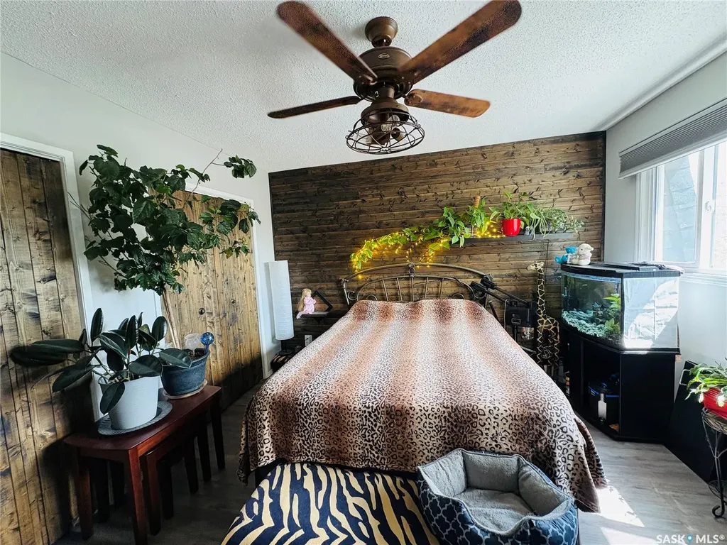1230 Chaplin Street E Swift Current SK S9H 1K1