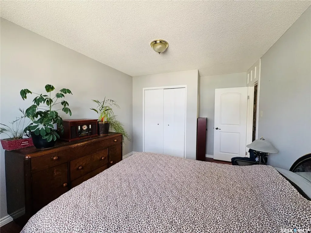 1230 Chaplin Street E Swift Current SK S9H 1K1