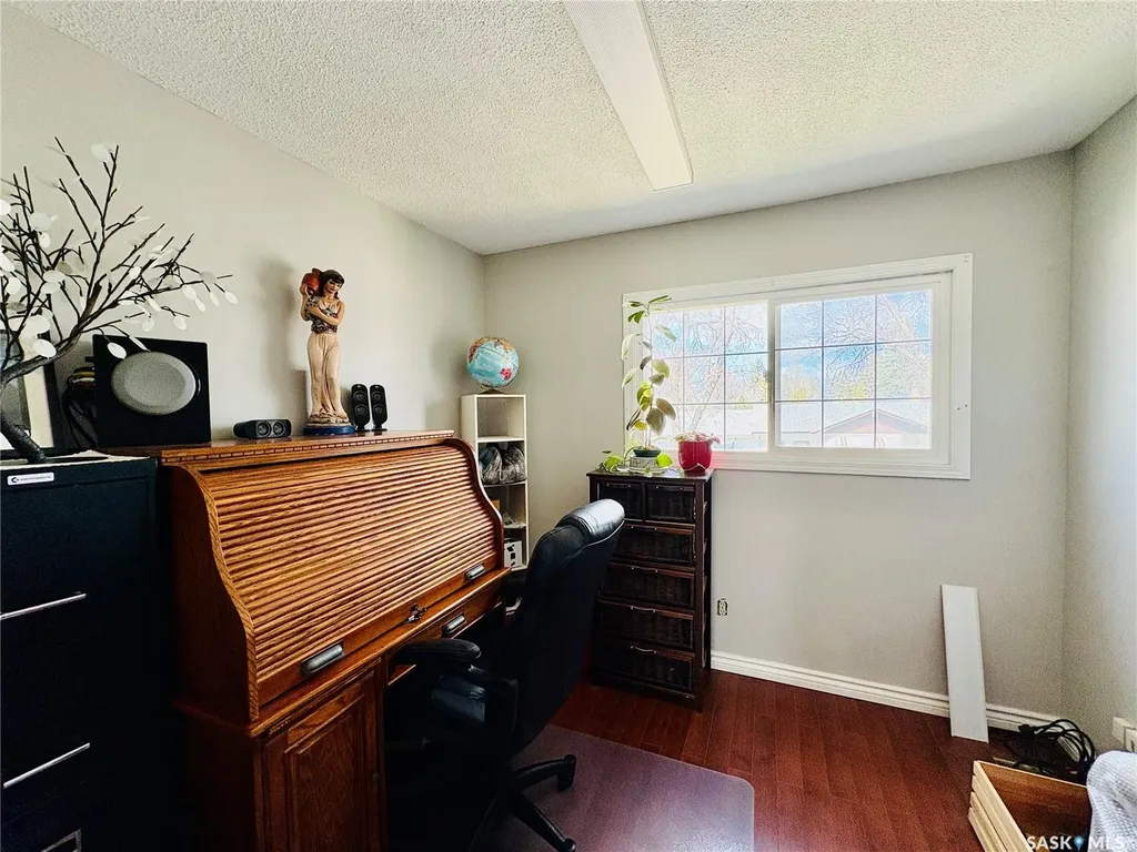 1230 Chaplin Street E Swift Current SK S9H 1K1