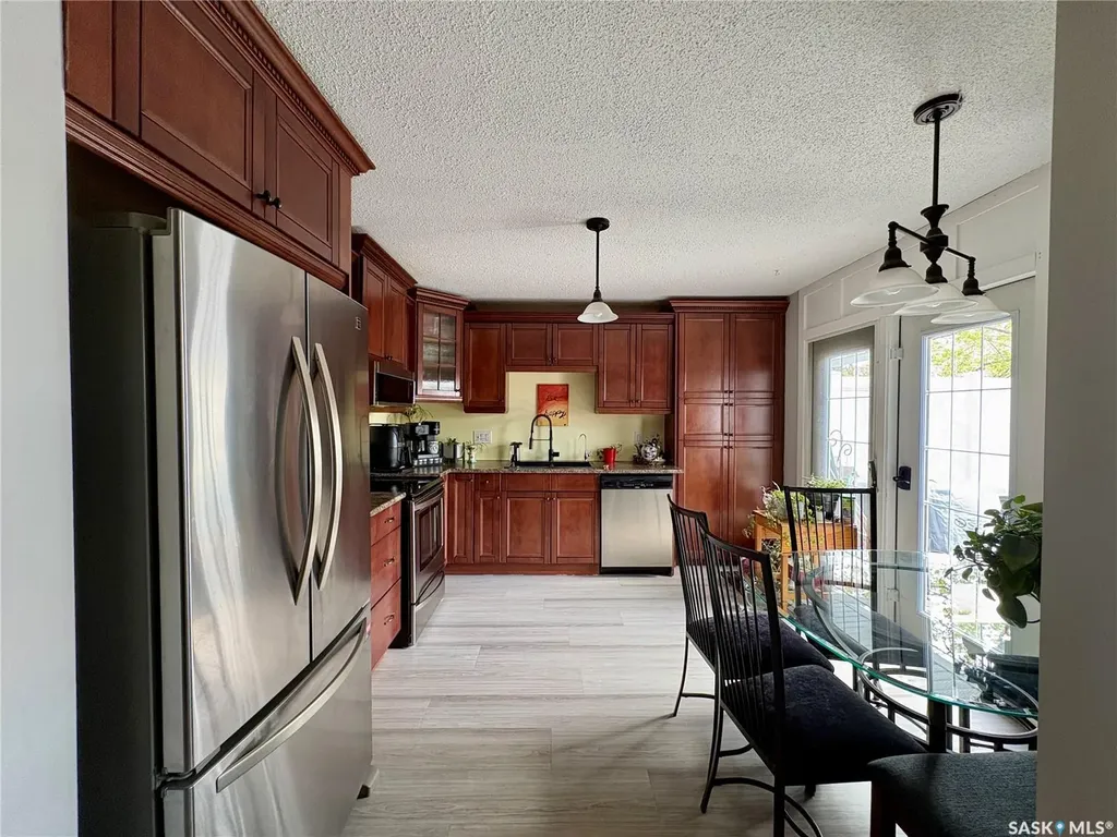 1230 Chaplin Street E Swift Current SK S9H 1K1