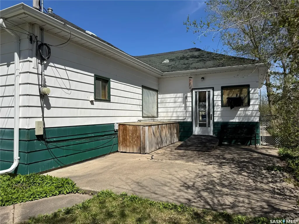 210 2nd Street W Wynyard SK S0A 4T0