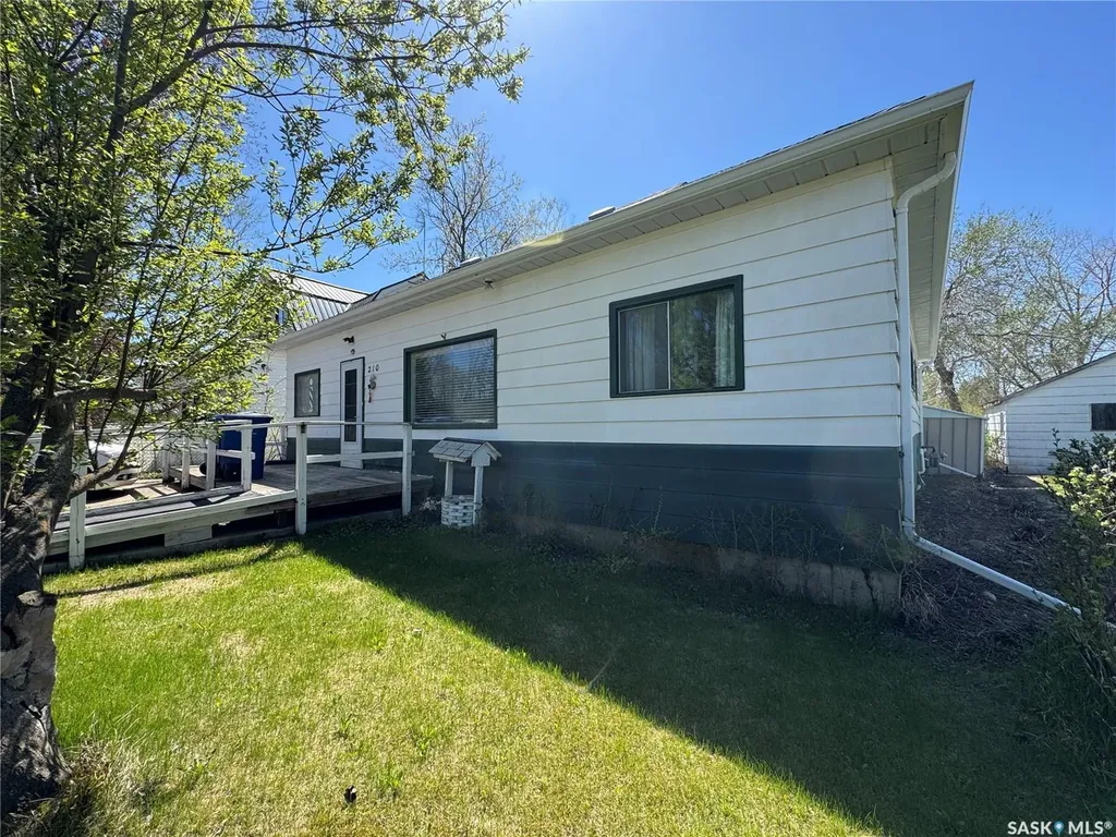 210 2nd Street W Wynyard SK S0A 4T0