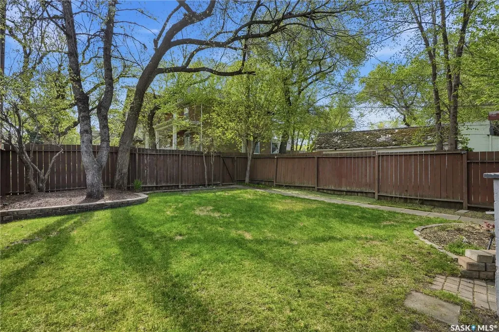 1001 Lorne Avenue Saskatoon SK S7N 0X5