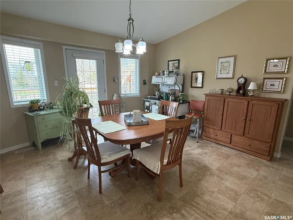 225 3rd Street Weyburn Rm No. 67 SK S0C 1X0