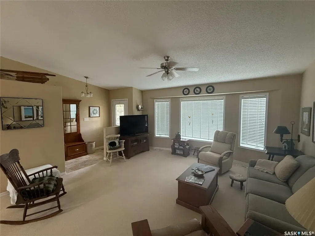 225 3rd Street Weyburn Rm No. 67 SK S0C 1X0