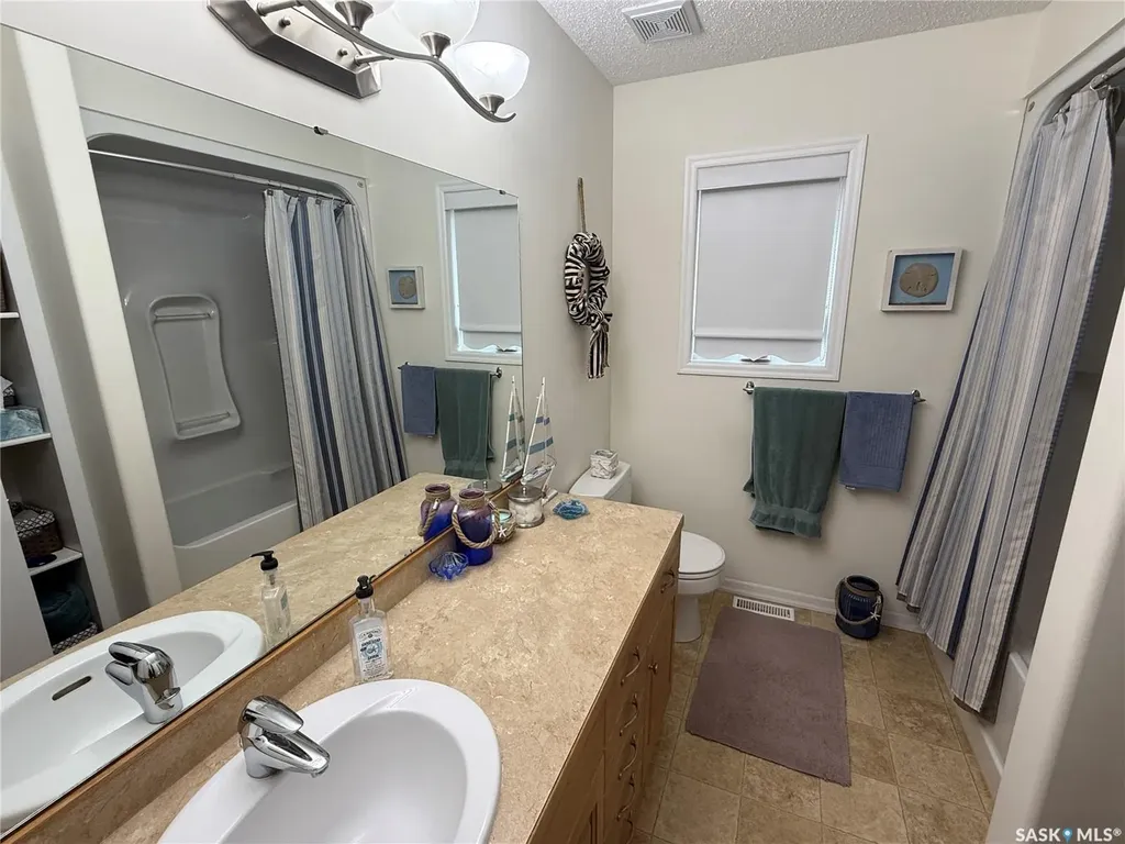 225 3rd Street Weyburn Rm No. 67 SK S0C 1X0