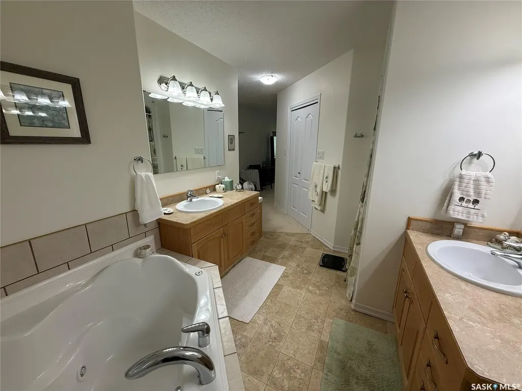 225 3rd Street Weyburn Rm No. 67 SK S0C 1X0