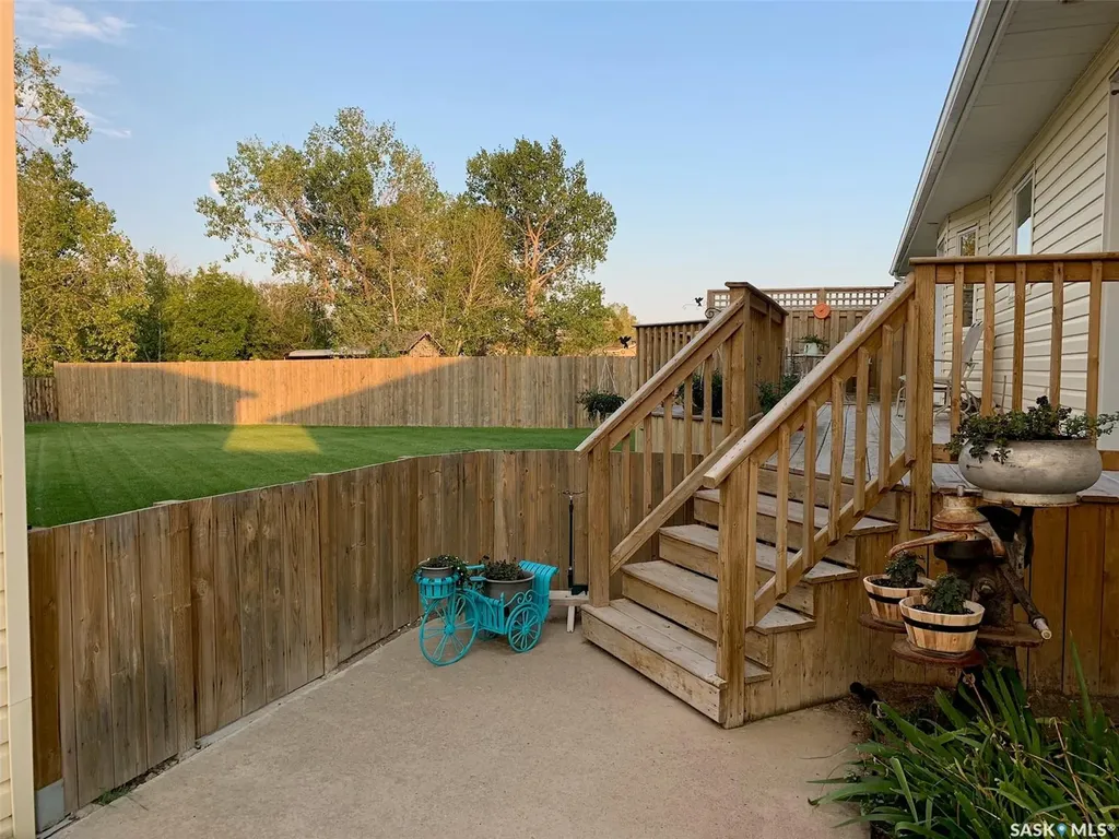 225 3rd Street Weyburn Rm No. 67 SK S0C 1X0