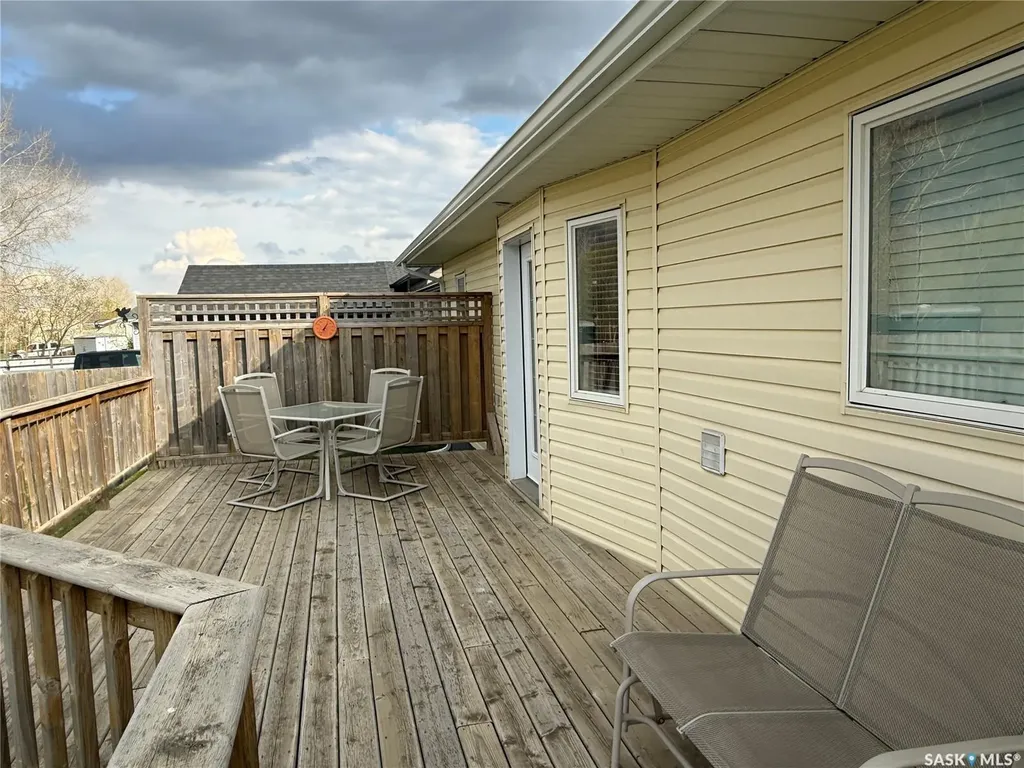 225 3rd Street Weyburn Rm No. 67 SK S0C 1X0