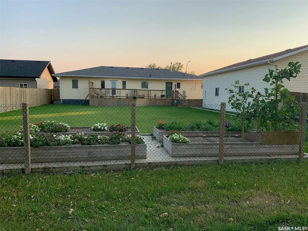 225 3rd Street Weyburn Rm No. 67 SK S0C 1X0