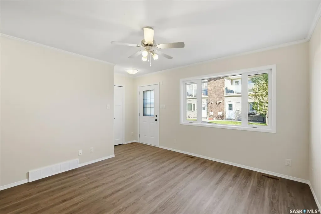 1022 Hampton Circle Saskatoon SK S7R 0K3