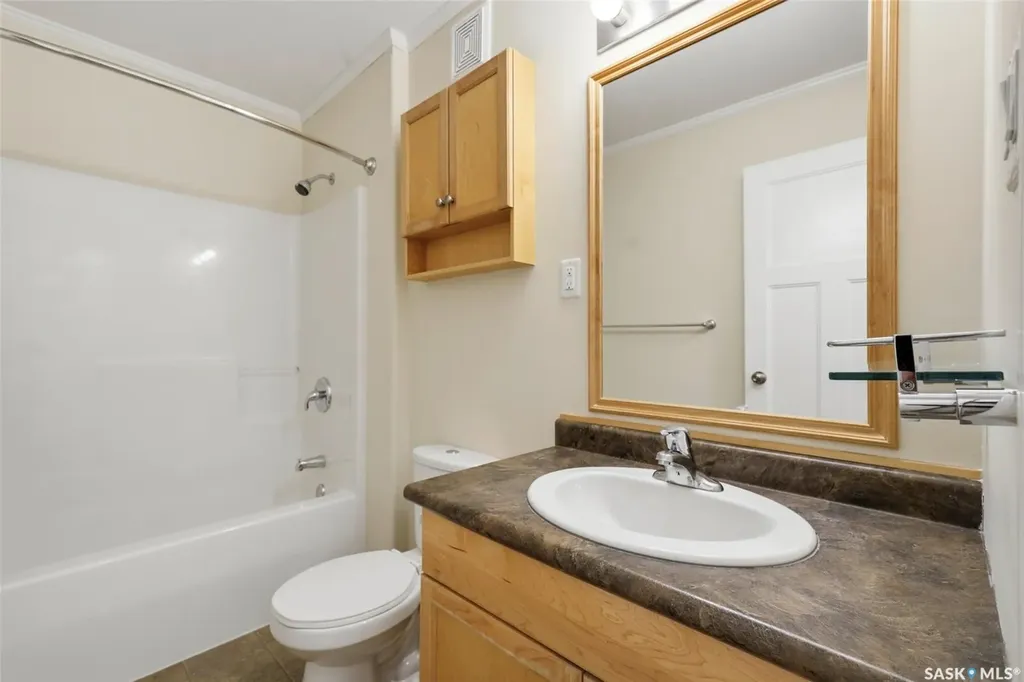1022 Hampton Circle Saskatoon SK S7R 0K3