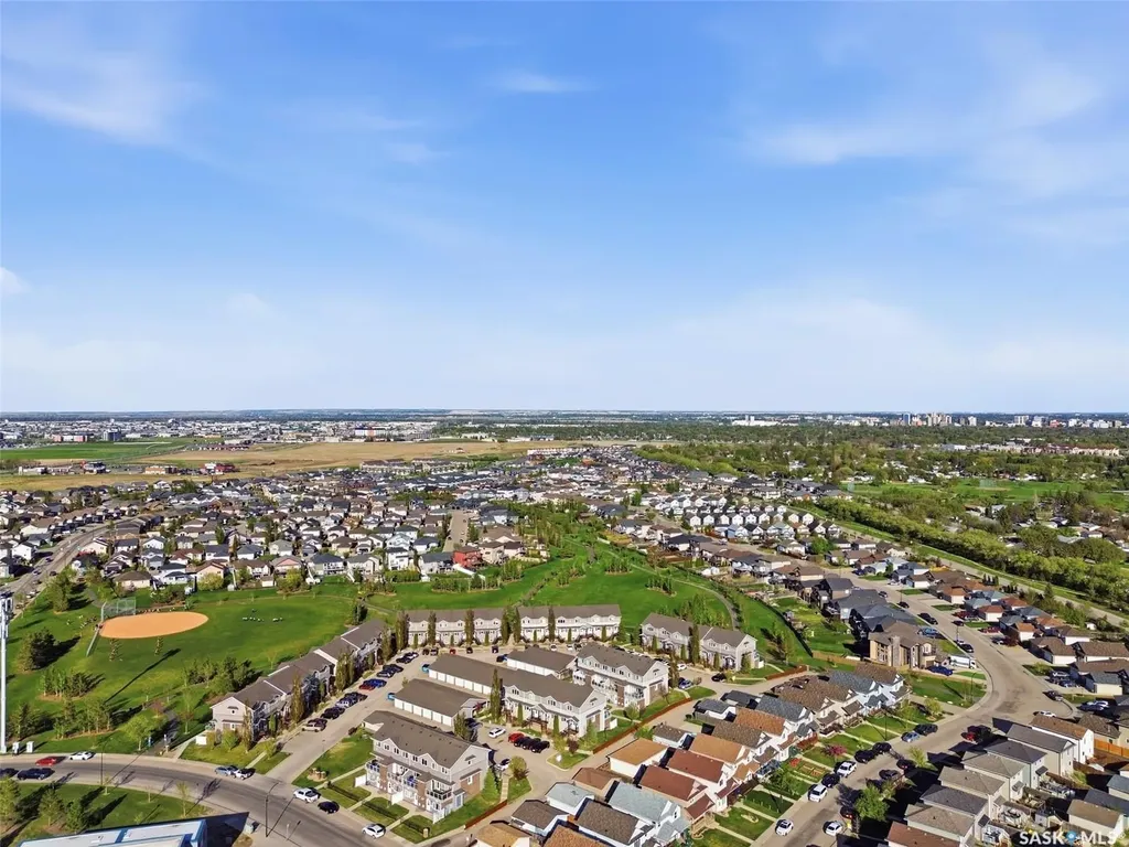 1022 Hampton Circle Saskatoon SK S7R 0K3