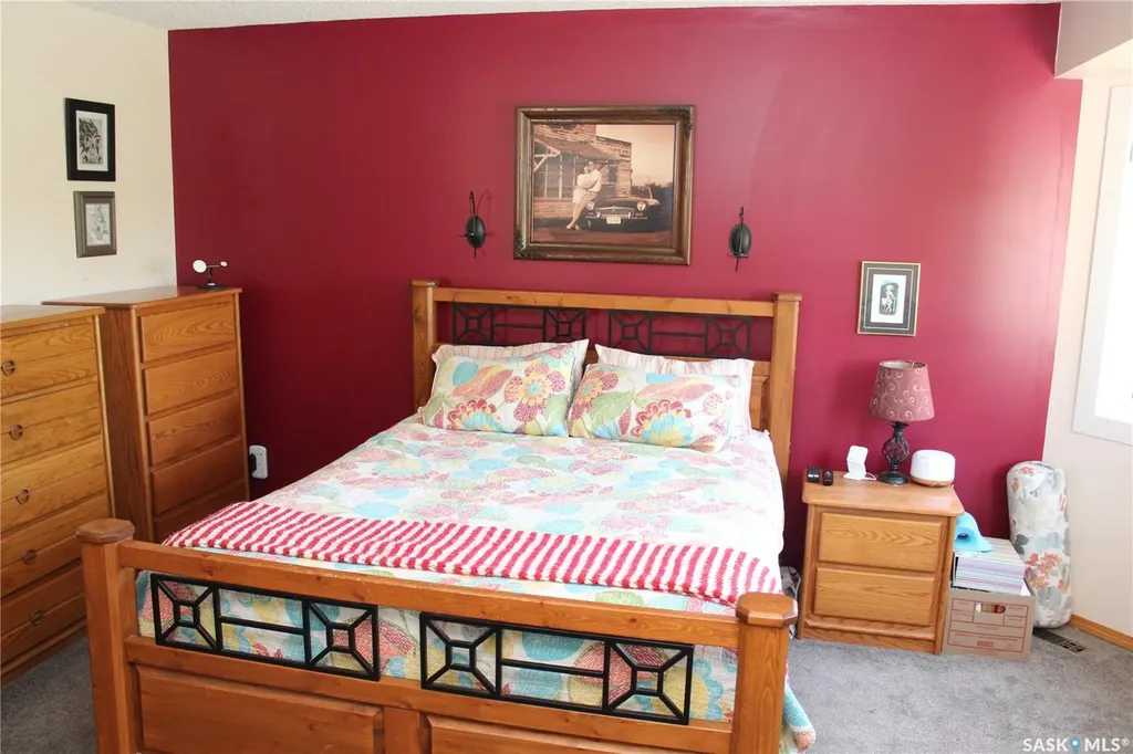 3324 Dieter Bay Regina SK S4V 2V9