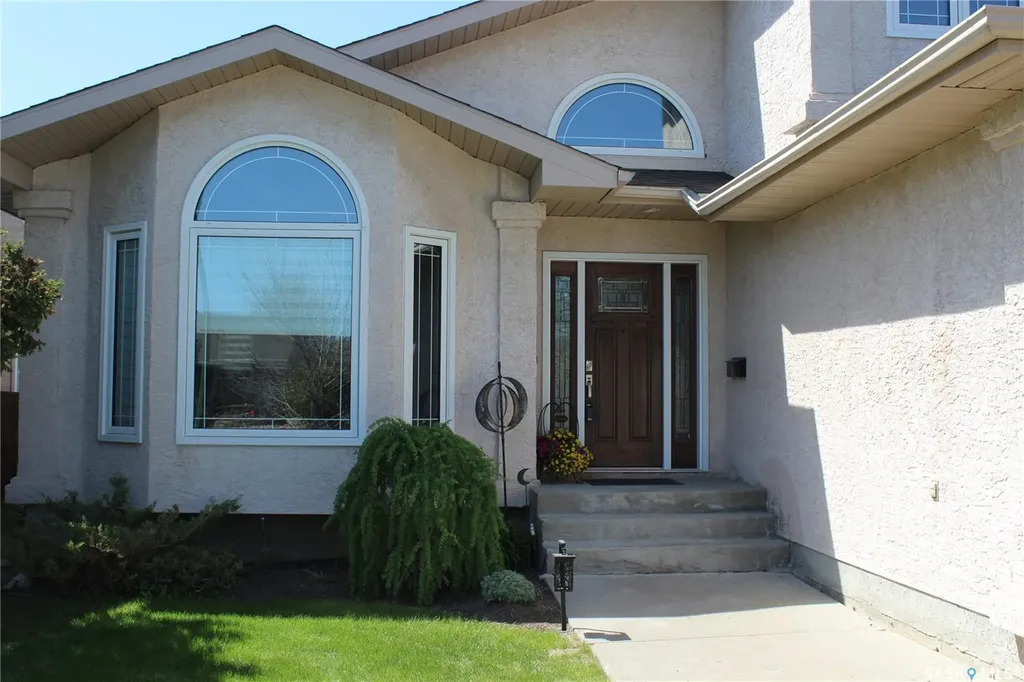 3324 Dieter Bay Regina SK S4V 2V9