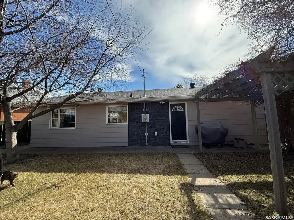 1009 First Street Estevan SK S4A 0G7