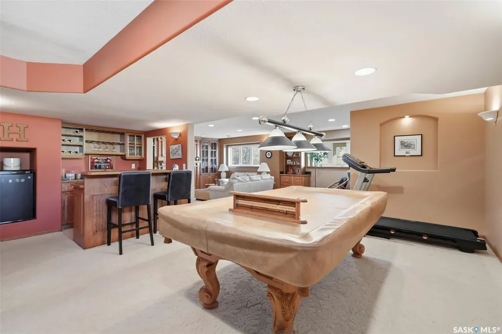 330 Stodola Court Saskatoon SK S7N 1N9