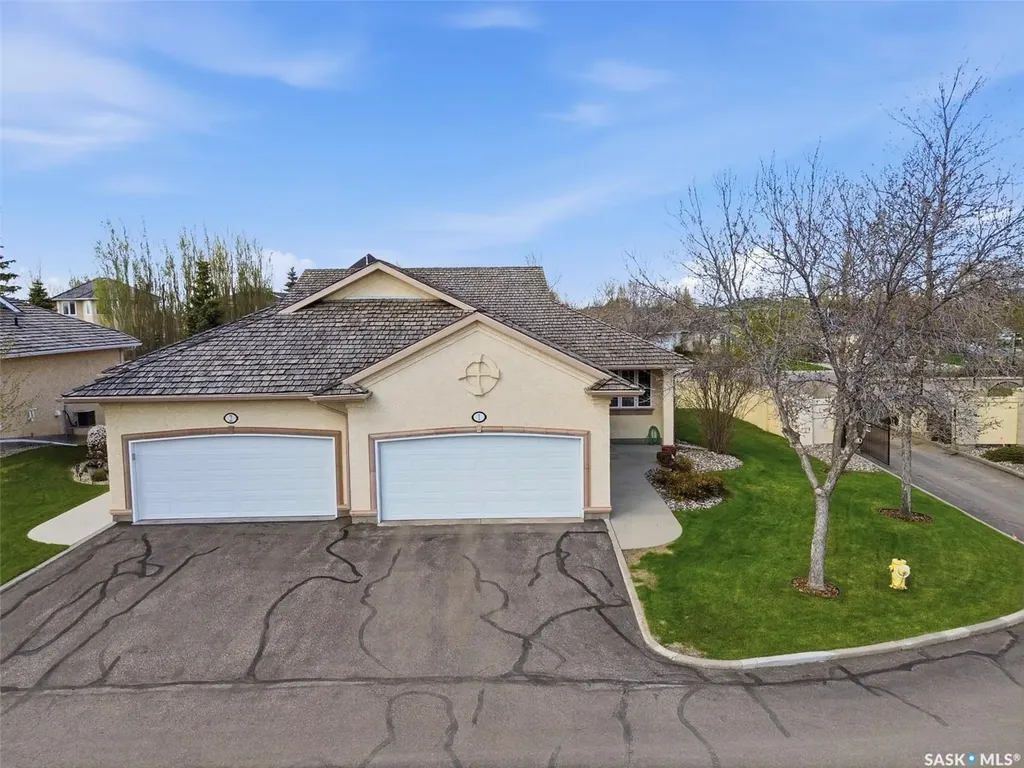 330 Stodola Court Saskatoon SK S7N 1N9