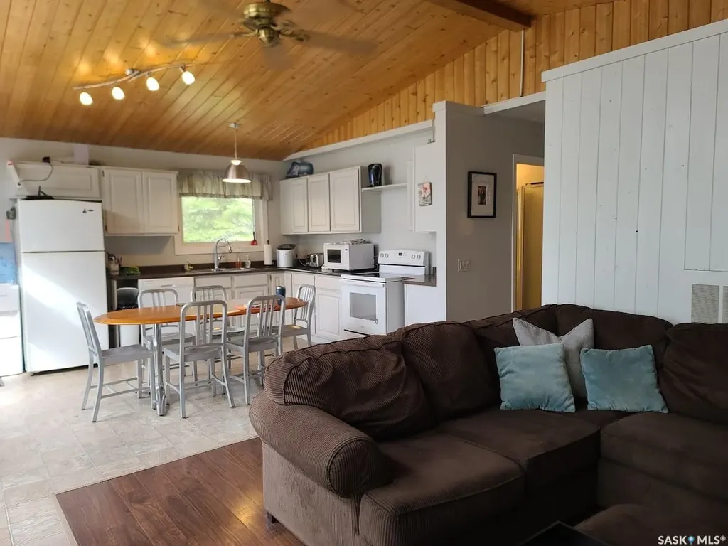 615 Willow Street Mervin Rm No.499 SK S0M 1J0