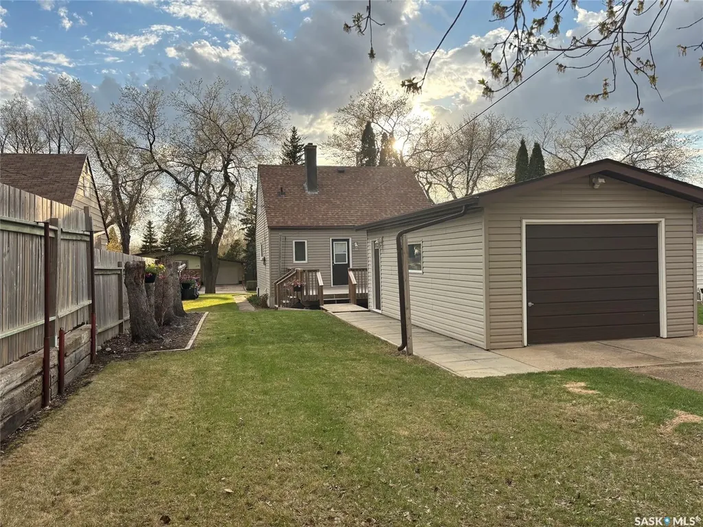 113 Laurier Avenue Yorkton SK S3N 1V1