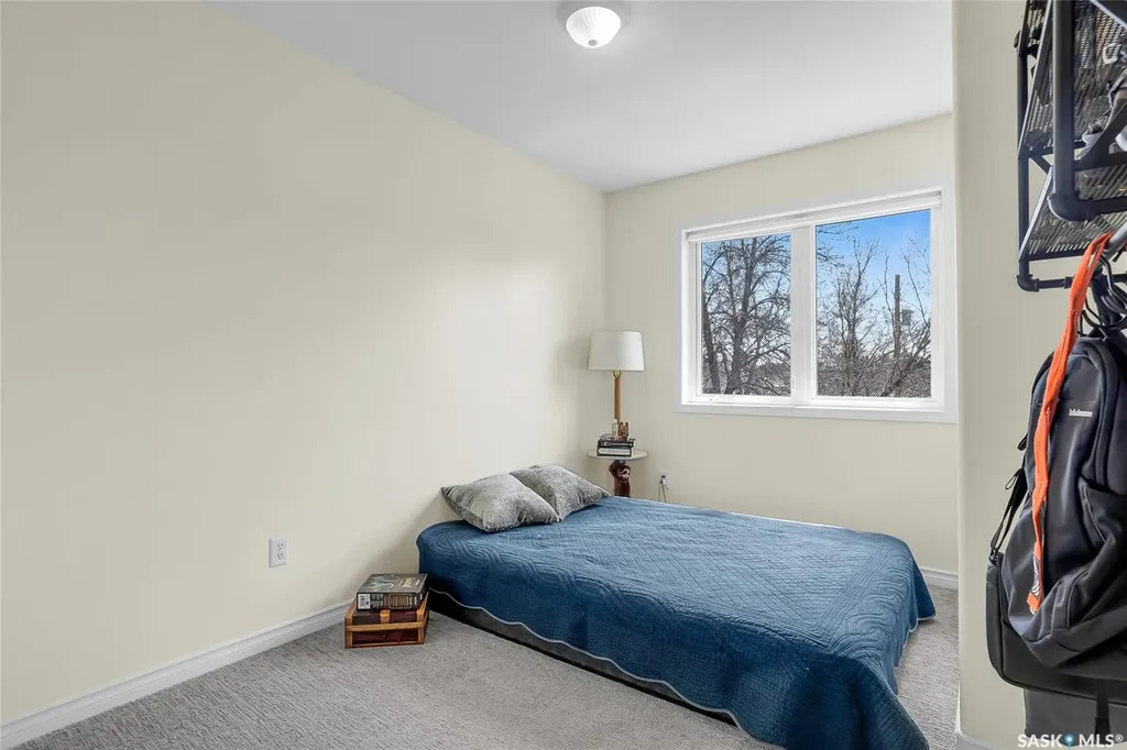 1122 12th Street E Saskatoon SK S7H 0E2
