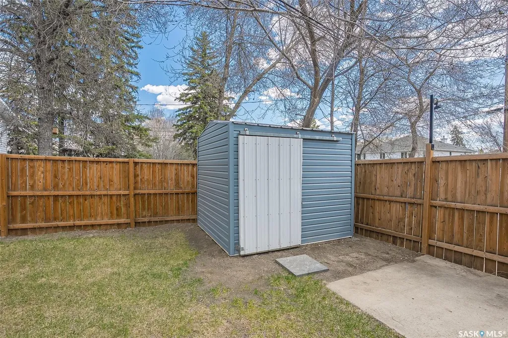 1122 12th Street E Saskatoon SK S7H 0E2