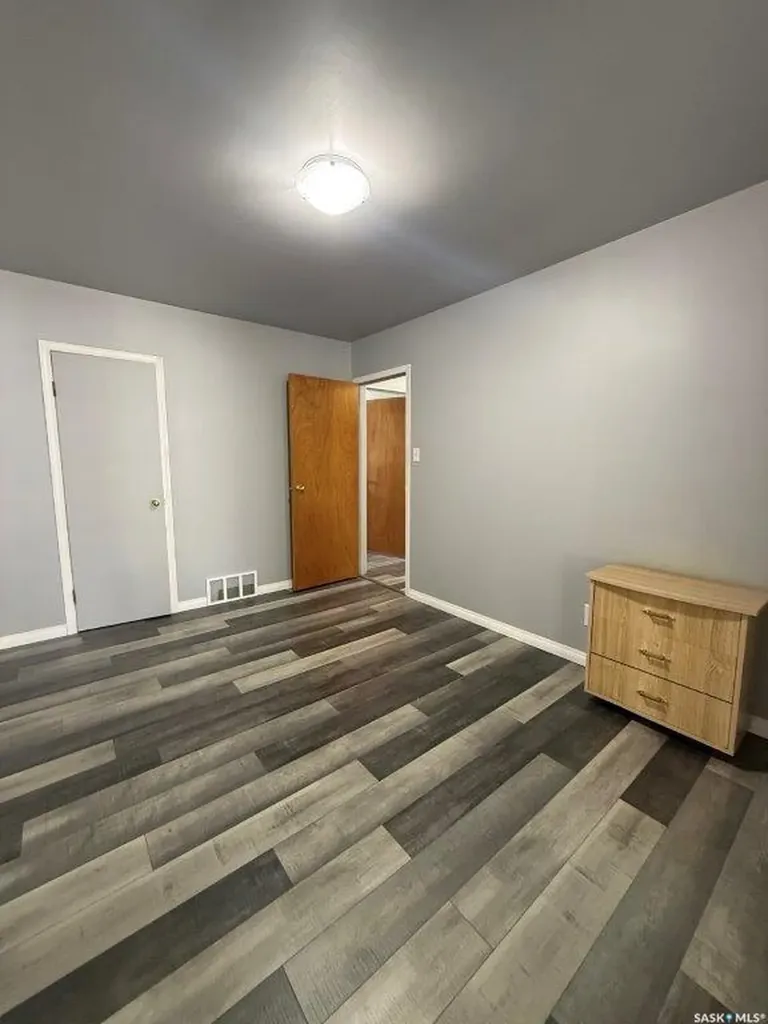 312 7th Avenue W Kindersley SK S0L 1S0