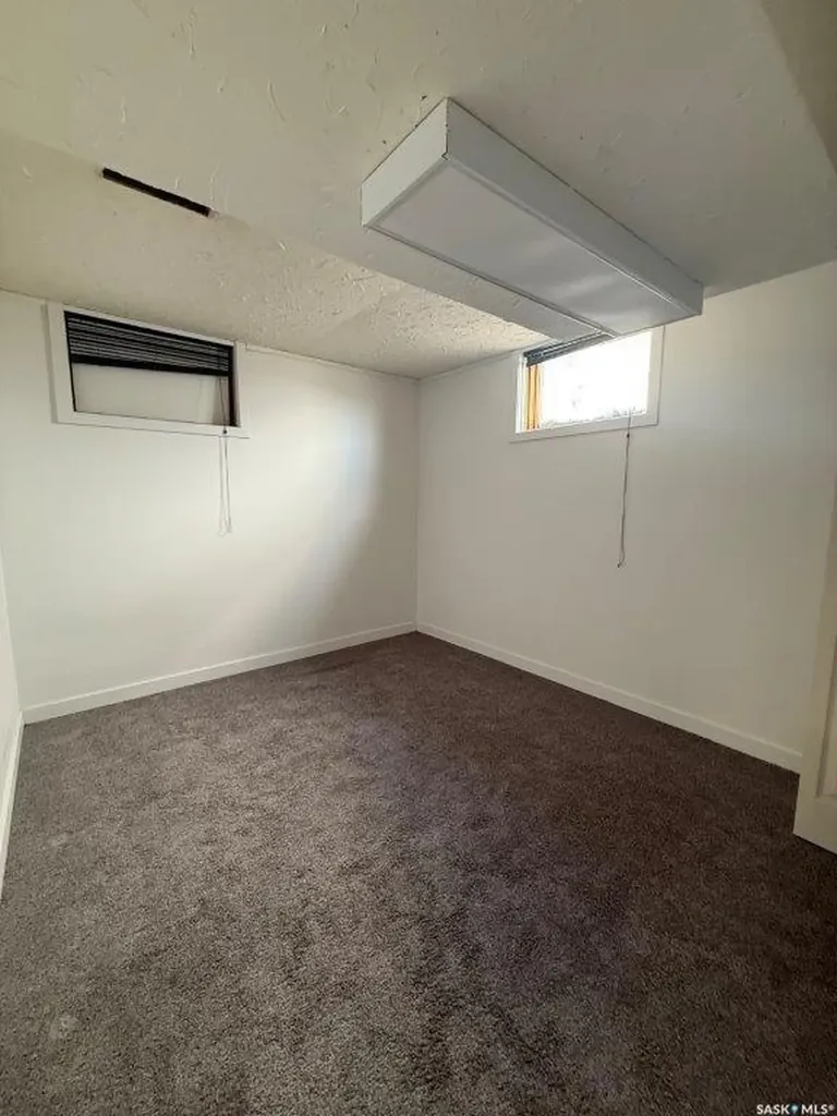 312 7th Avenue W Kindersley SK S0L 1S0