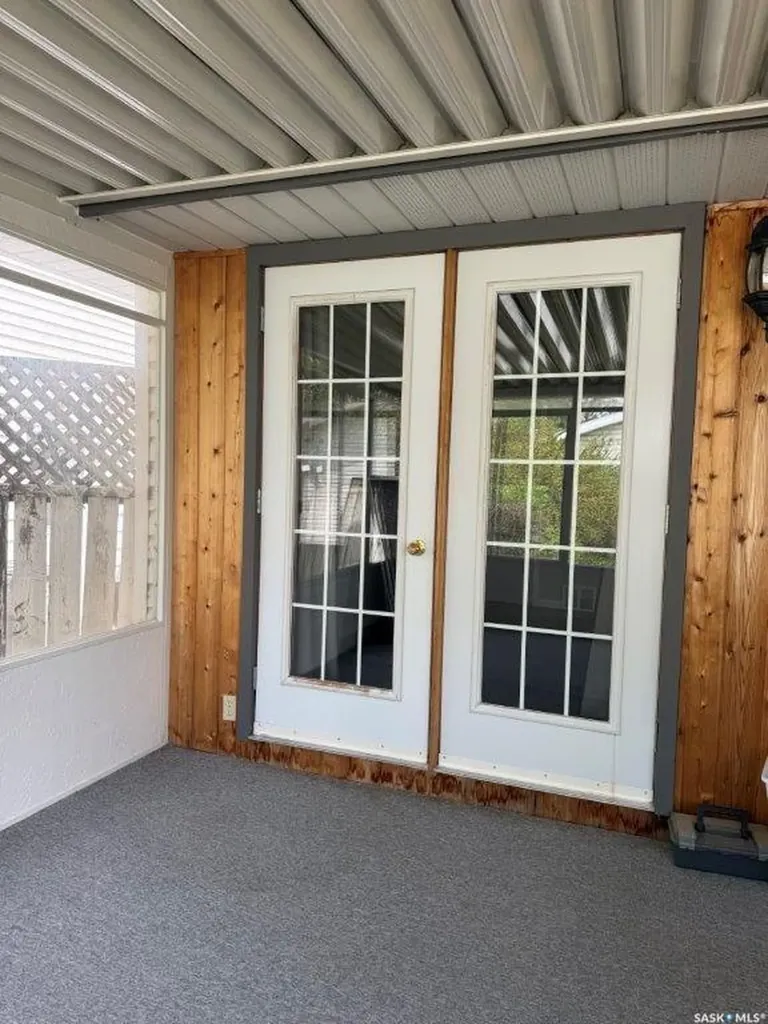312 7th Avenue W Kindersley SK S0L 1S0