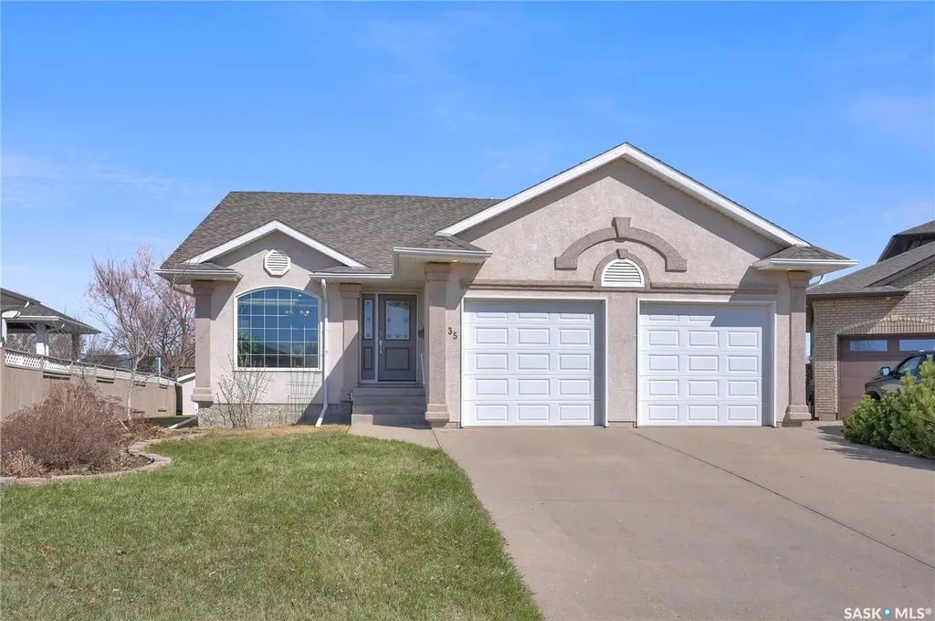 35 Marigold Crescent Moose Jaw SK S6J 1L2